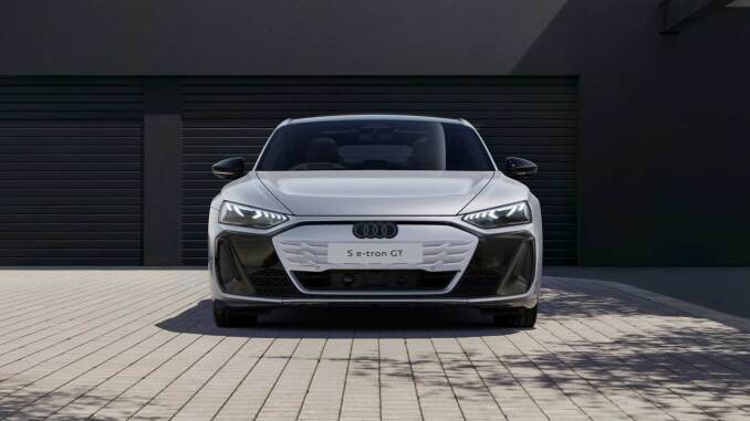 Audi e-tron GT 435kW 105kWh S 4dr Auto Electric Saloon - Image 3